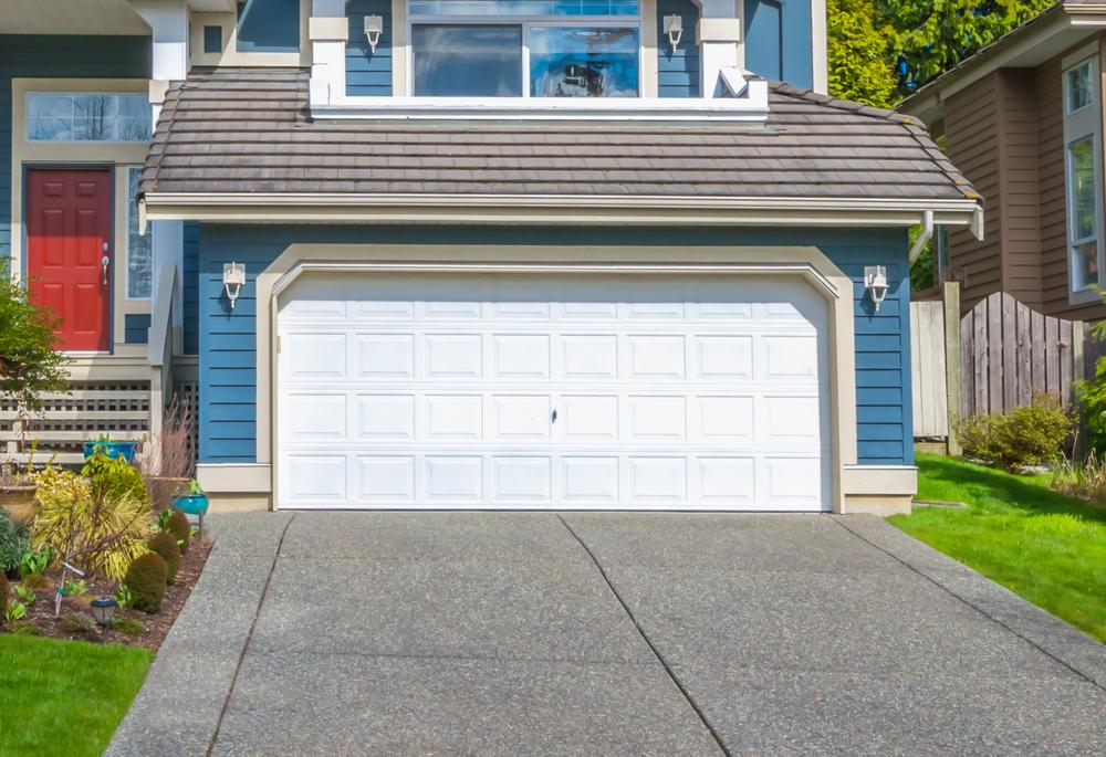 Vinyl Garage Doors: Things to Keep in Mind Before Investing Your Money