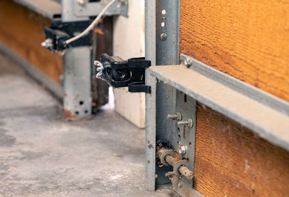 Signs It’s Time to Replace Your Garage Door Opener